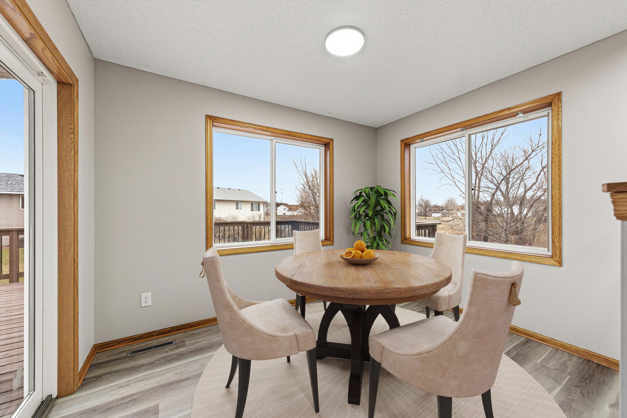 20 Breakfast nook VS.jpg