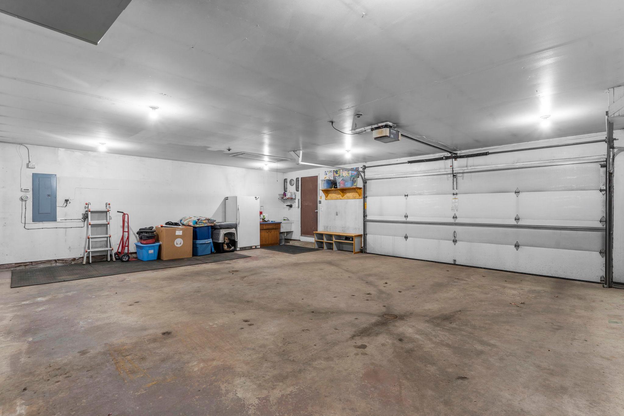 50-web-or-mls-1848 133rd Ln NE-178.jpg