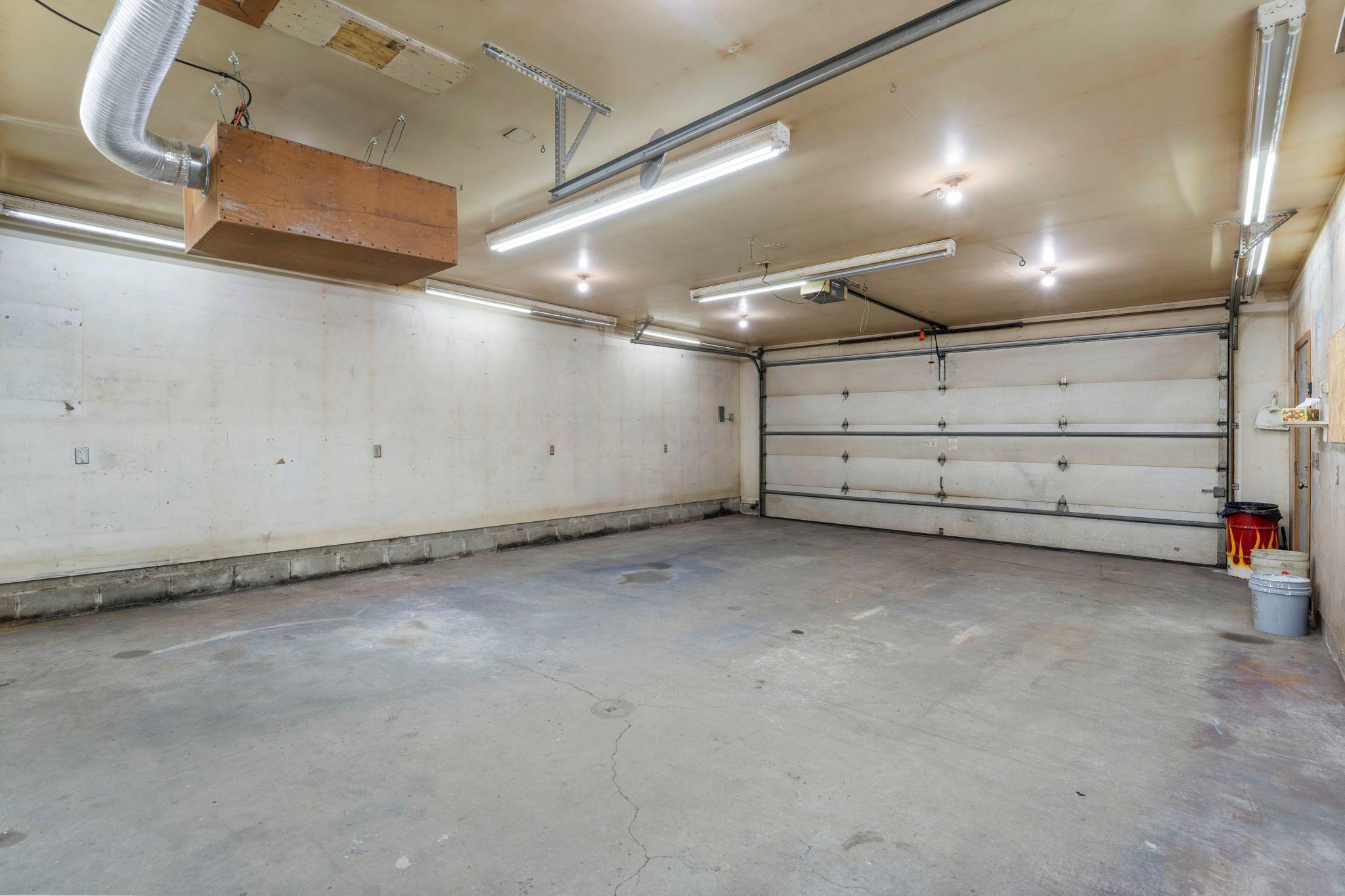 67-web-or-mls-1848 133rd Ln NE-258.jpg