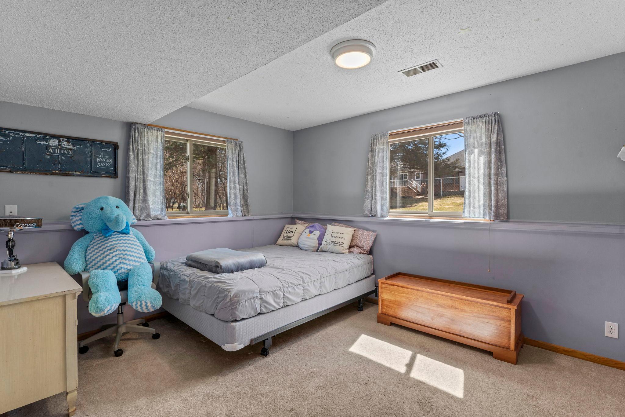 44-web-or-mls-1848 133rd Ln NE-48.jpg