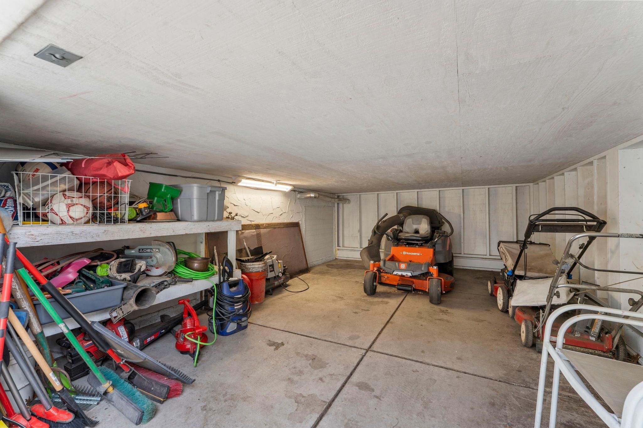 69-web-or-mls-1848 133rd Ln NE-268.jpg