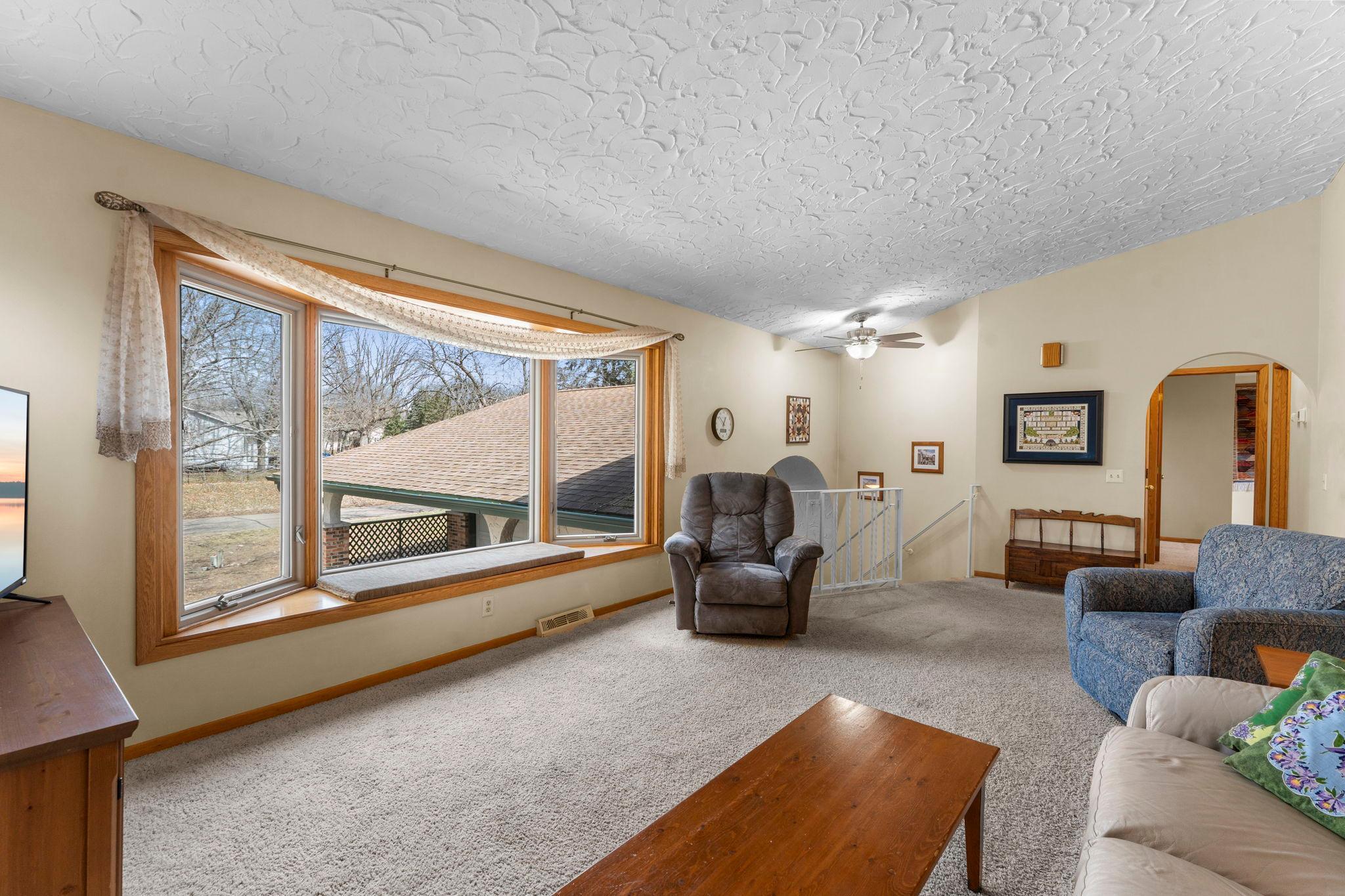 18-web-or-mls-1848 133rd Ln NE-168.jpg