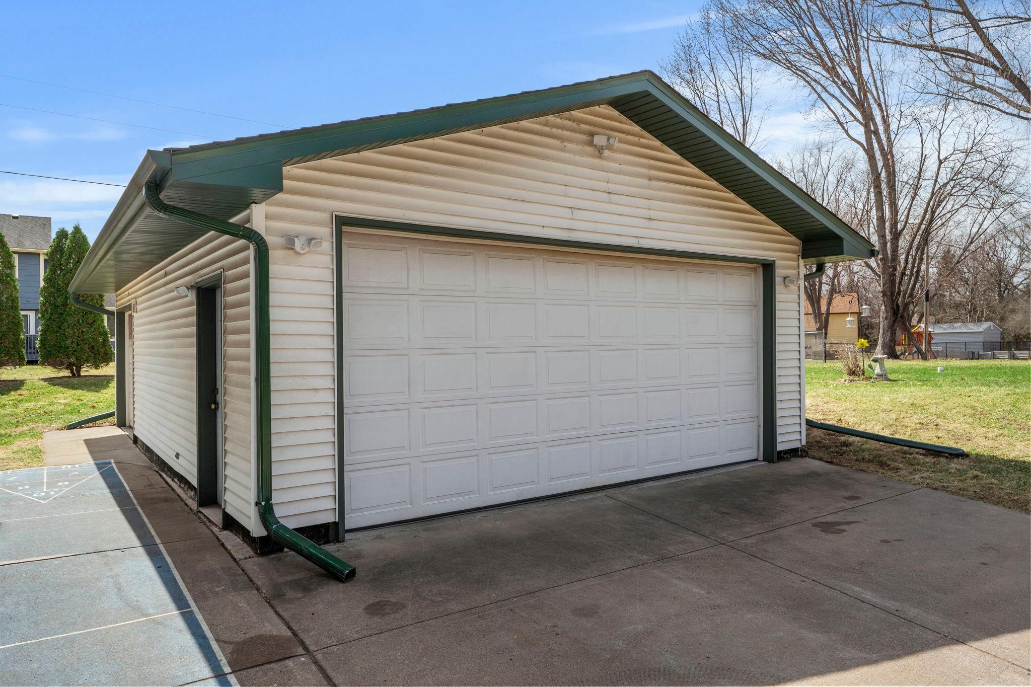 71-web-or-mls-1848 133rd Ln NE-238.jpg