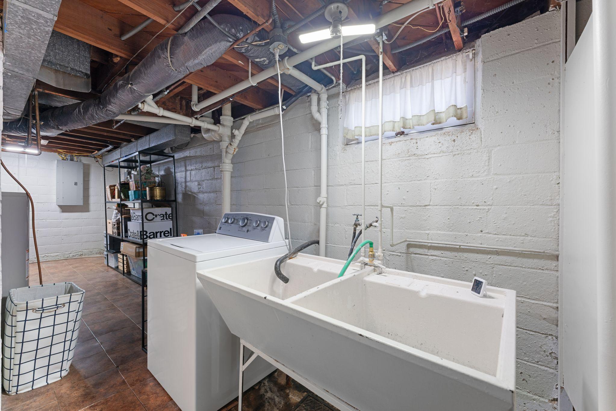 LL Laundry - dryer to right