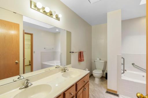 249 6th St NE, Minneapolis, MN 55413-30.jpg
