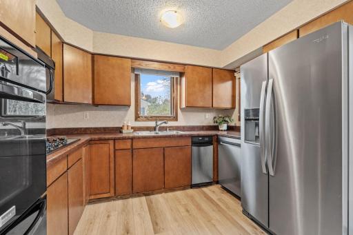 1956 3rd Street E, Saint Paul, MN 55119