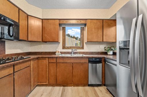 1956 3rd Street E, Saint Paul, MN 55119