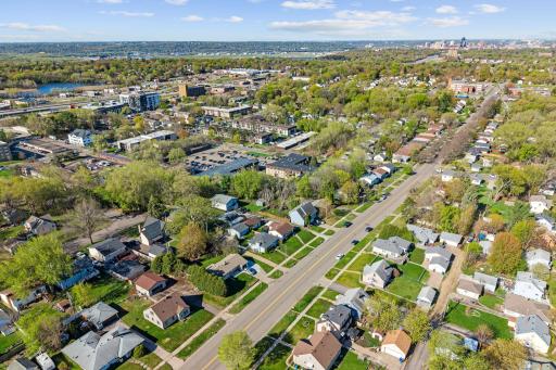 1956 3rd Street E, Saint Paul, MN 55119