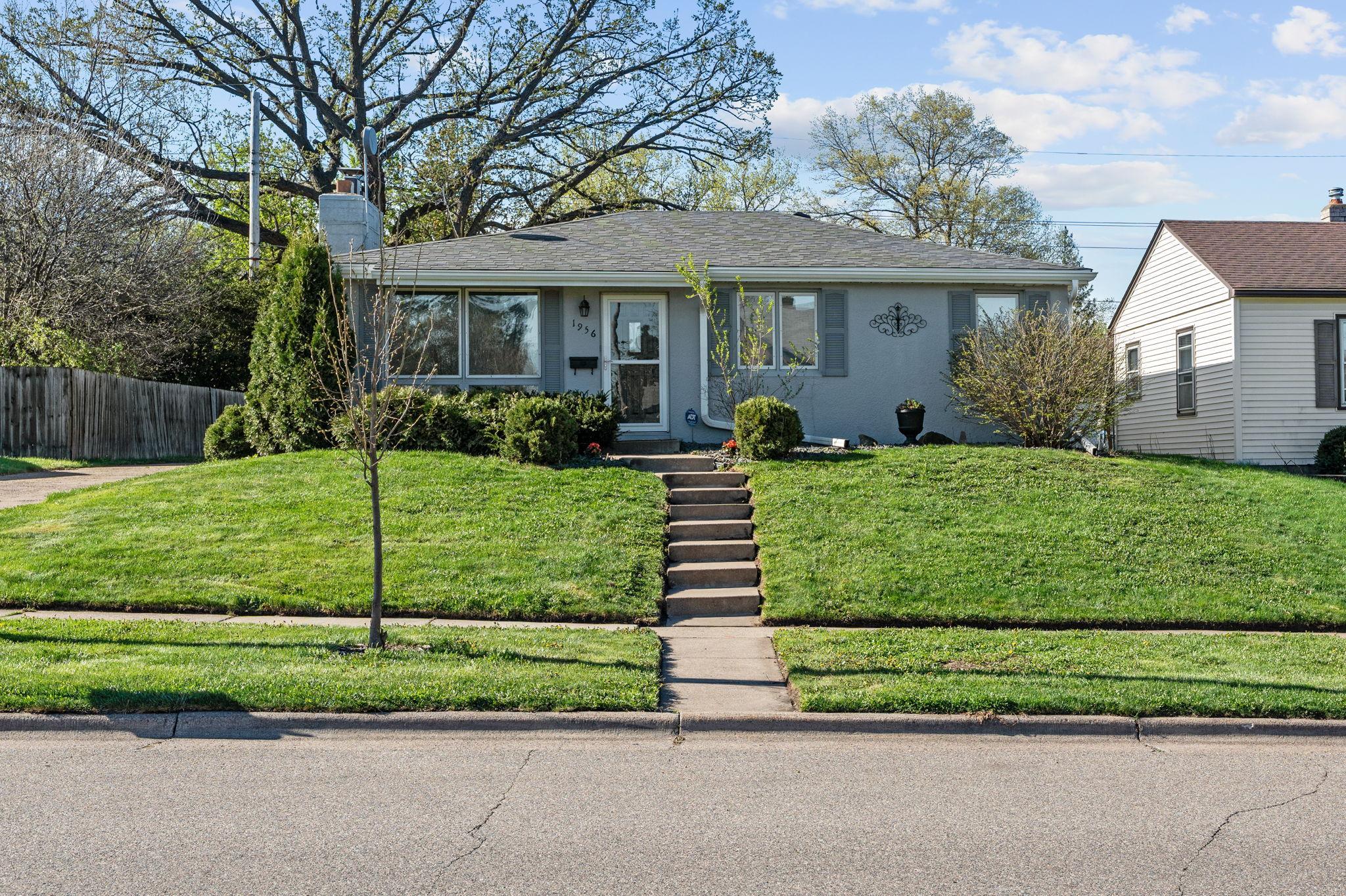 1956 3rd Street E, Saint Paul, MN 55119