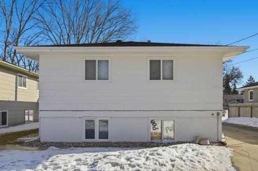 1405 16th Street S, Fargo, ND 58103