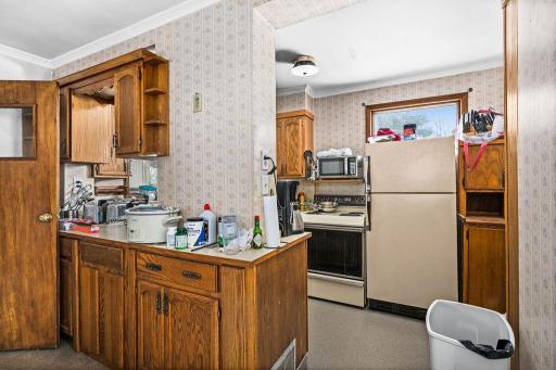 1027 E 9th Street, Duluth, MN 55805