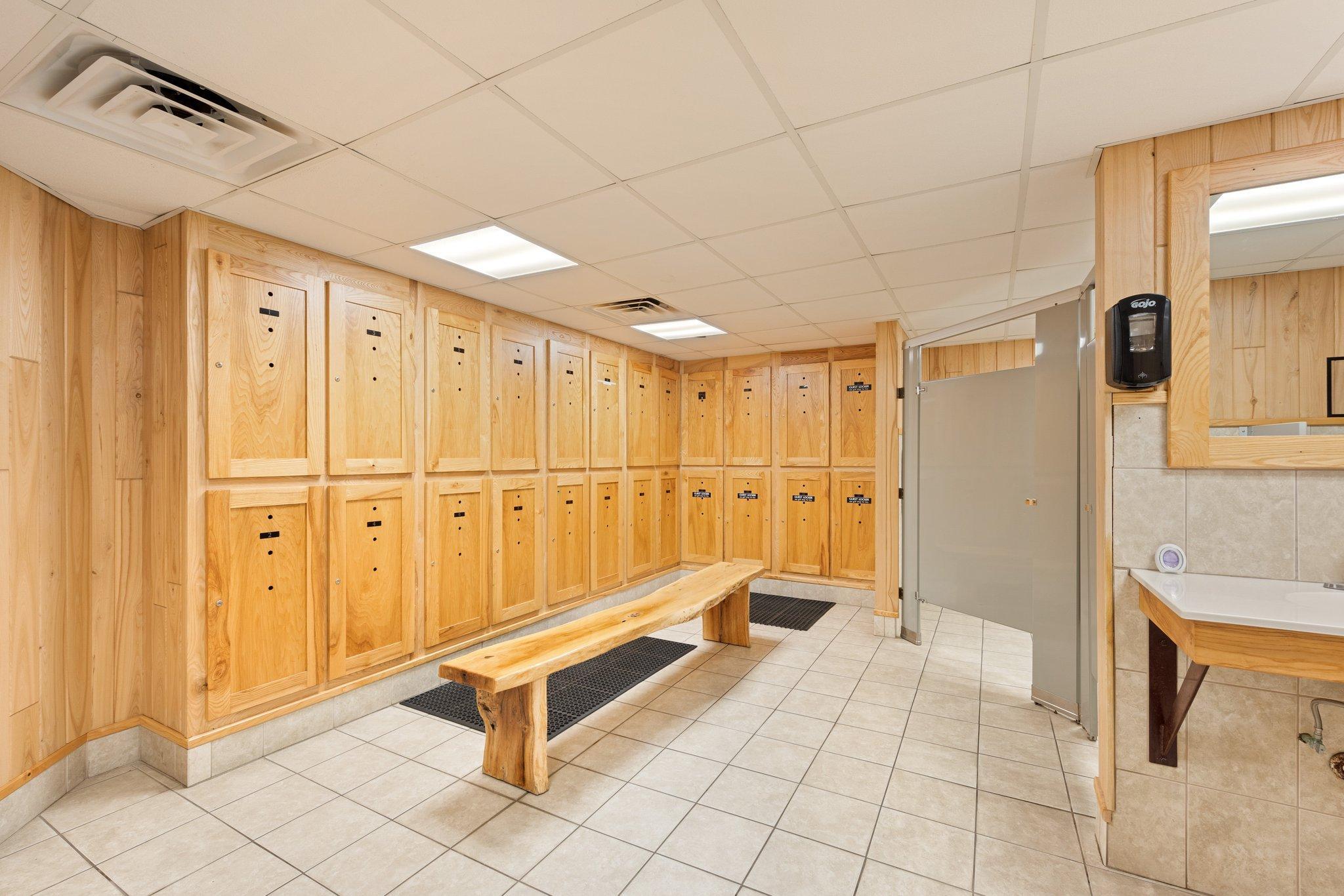 11 Locker Room.jpg