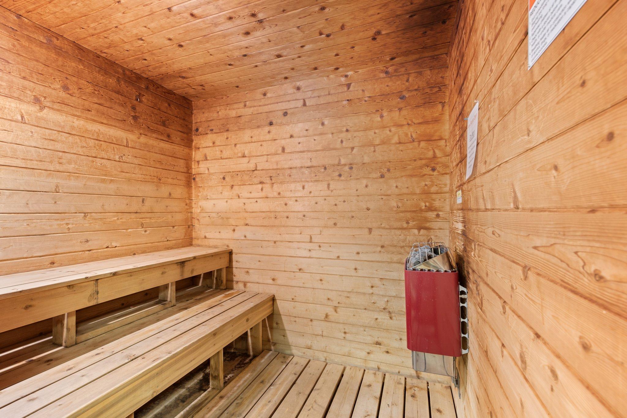 9 Sauna.jpg