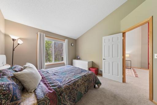 9821 Zinnia Lane N, Maple Grove, MN 55369