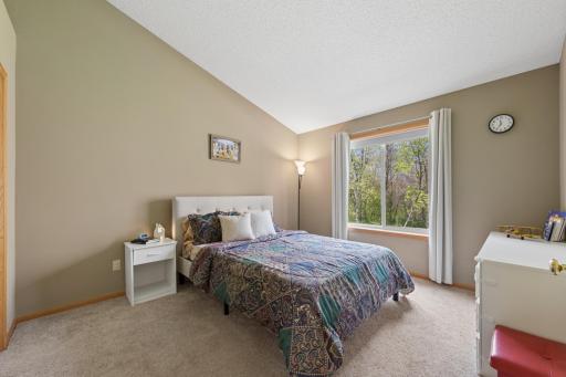 9821 Zinnia Lane N, Maple Grove, MN 55369
