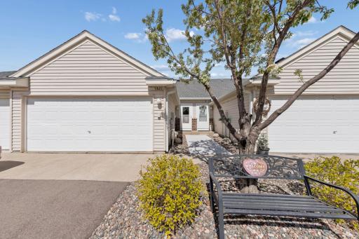 9821 Zinnia Lane N, Maple Grove, MN 55369