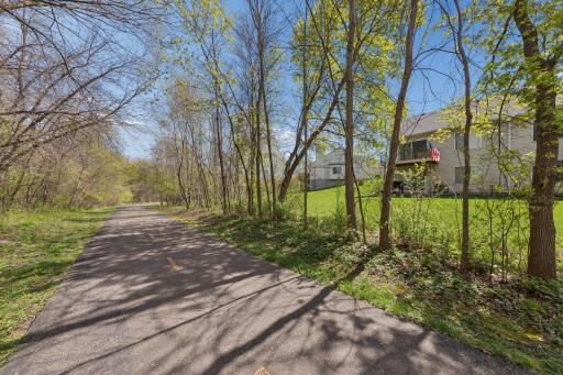 9821 Zinnia Lane N, Maple Grove, MN 55369