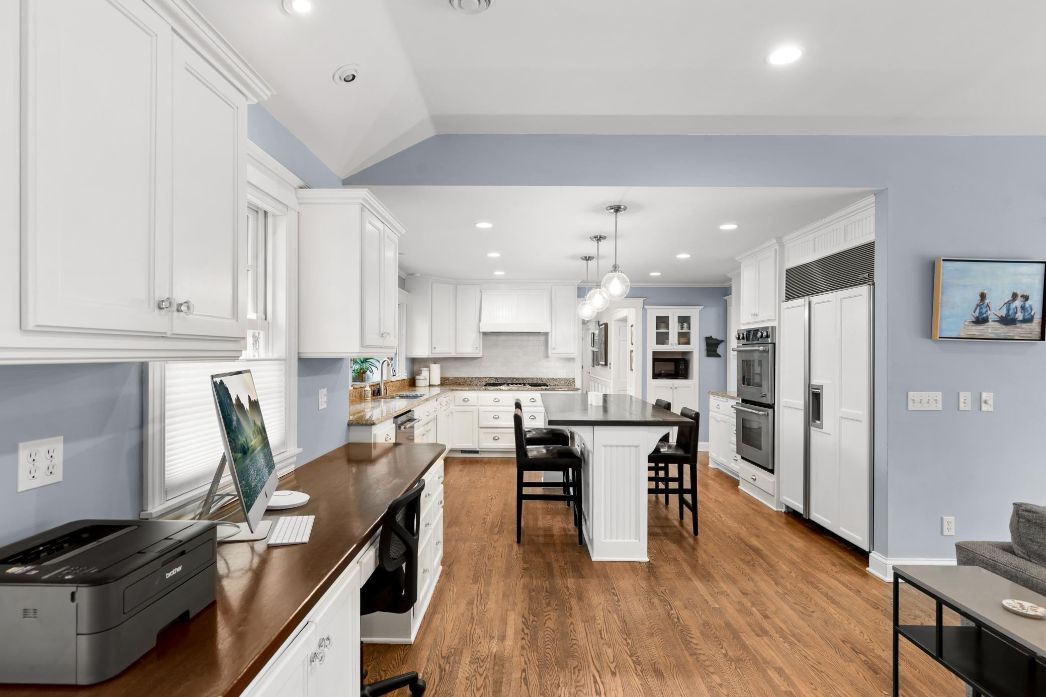 Kitchen cabinetry and countertops - generous and spacious