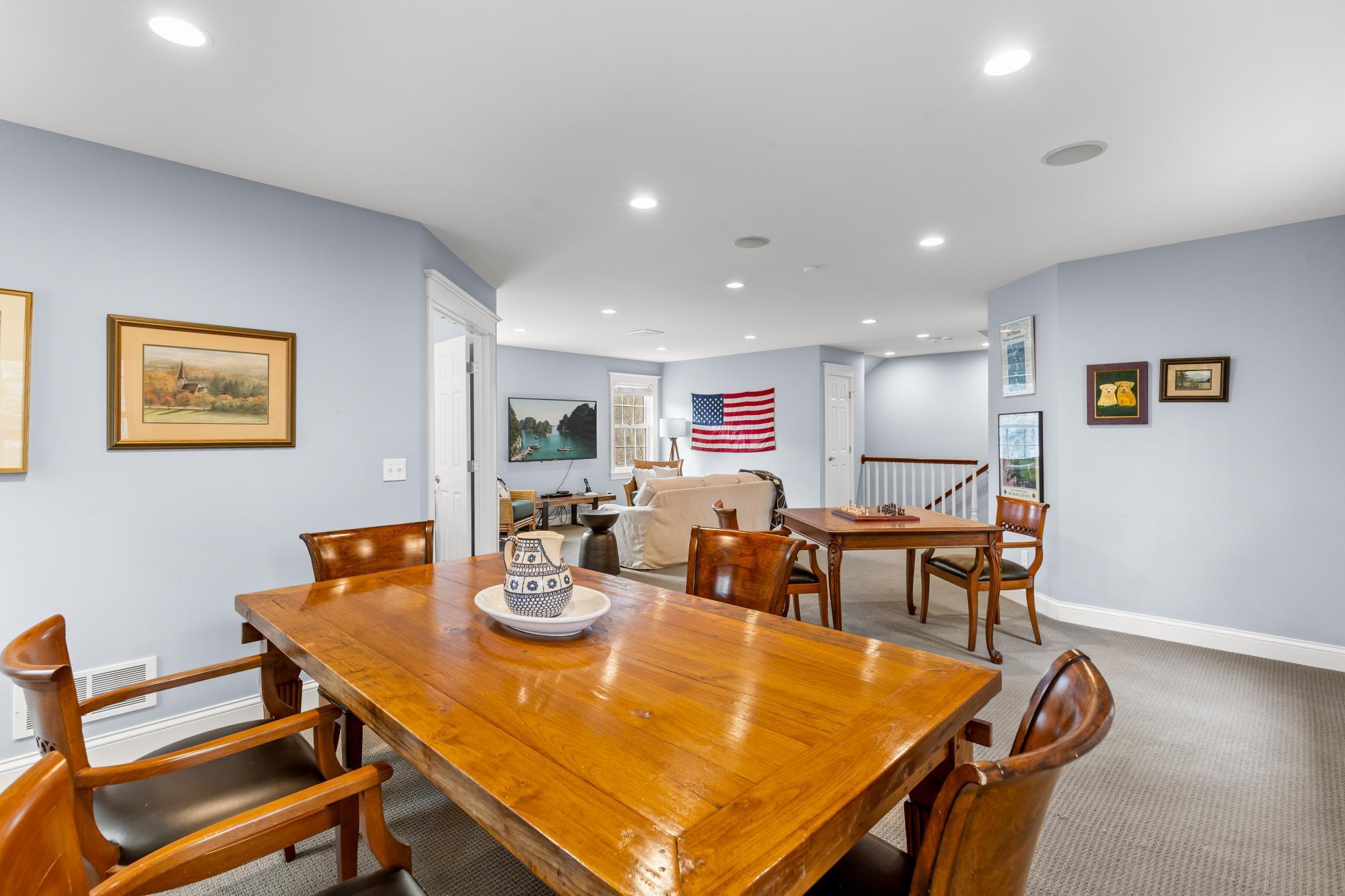 Oversized spaces for study and work