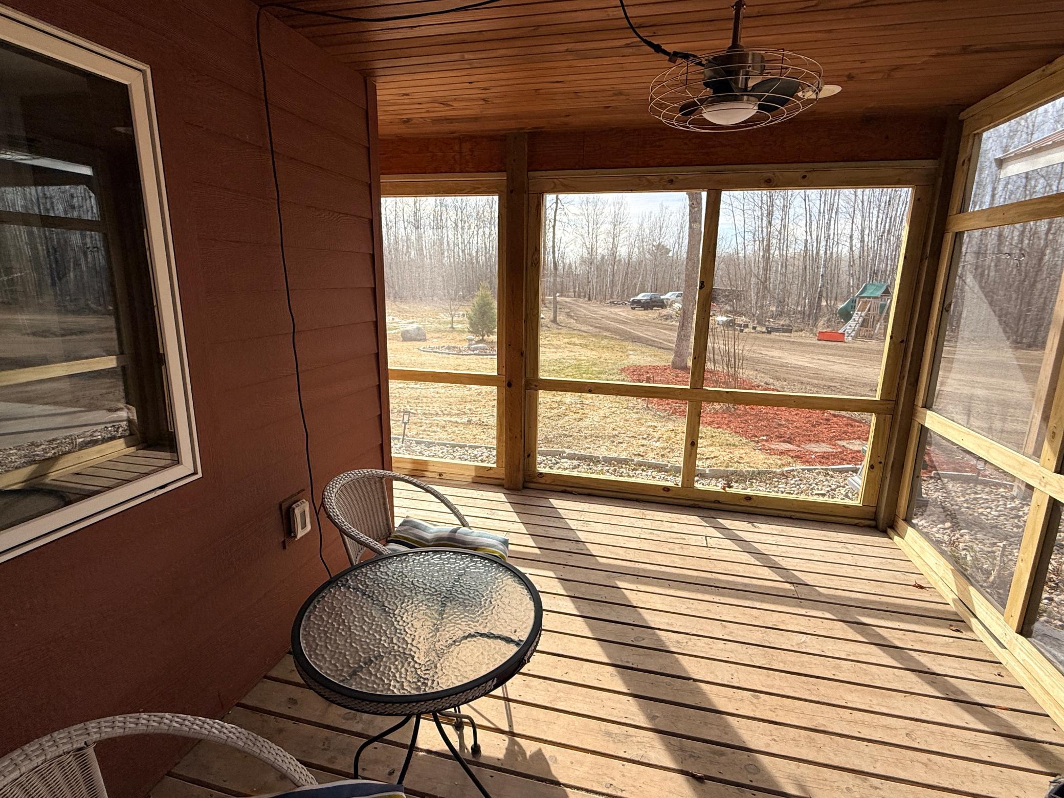 Screen porch entry.JPG