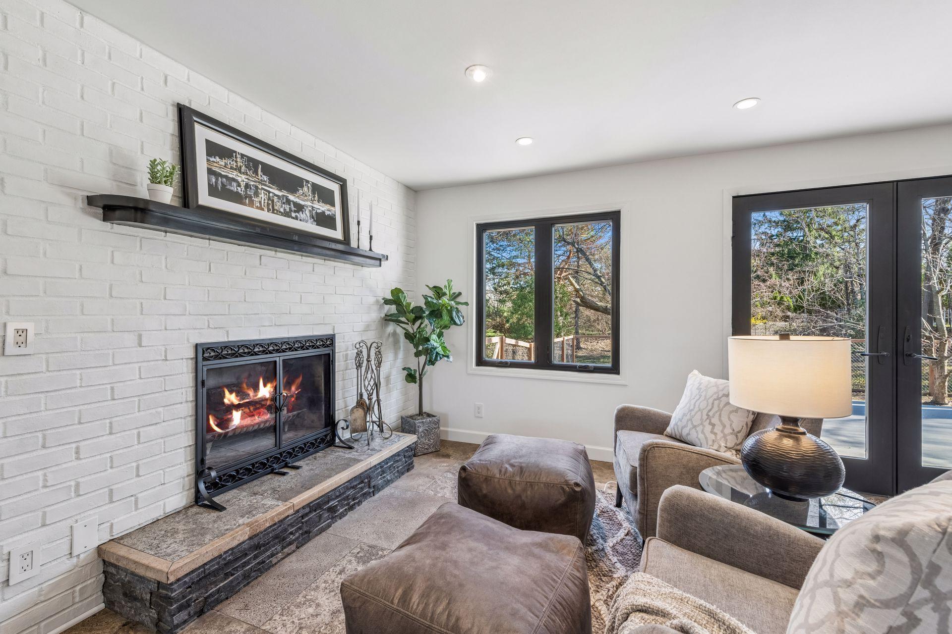 This space could also be used as an informal dining area.