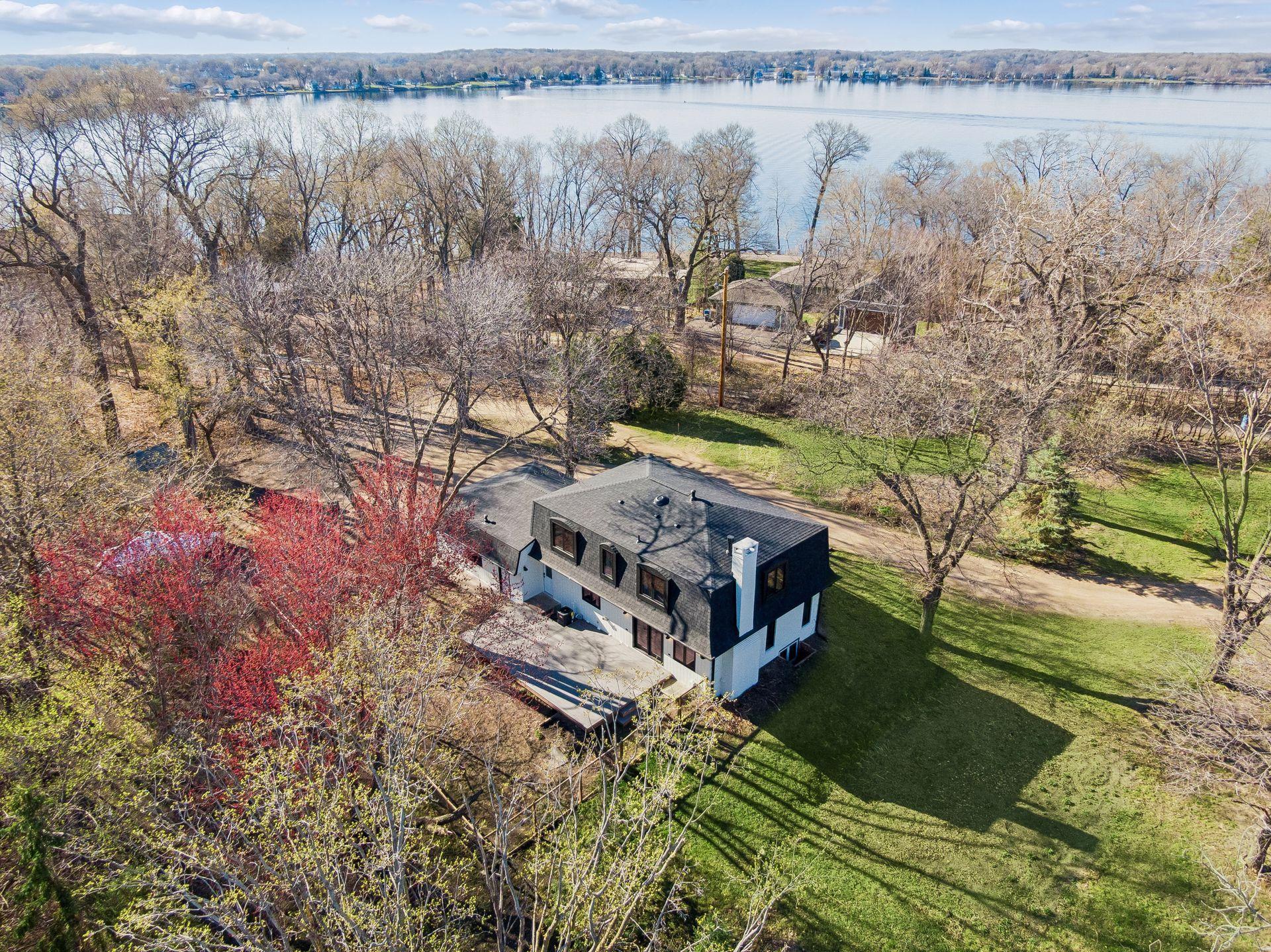 Just steps from Lake Minnetonka, Lafayette Club, the Dakota Trail, and close to grocery, shops and restaurants.