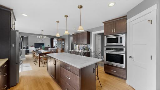 1998 Esther Lane SW, Rochester, MN 55902