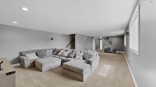 1998 Esther Lane SW, Rochester, MN 55902
