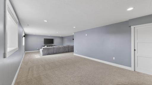 1998 Esther Lane SW, Rochester, MN 55902