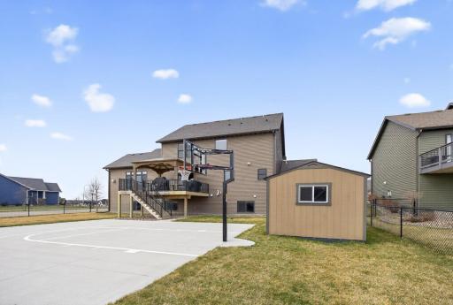 1998 Esther Lane SW, Rochester, MN 55902