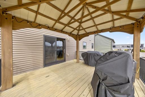 1998 Esther Lane SW, Rochester, MN 55902