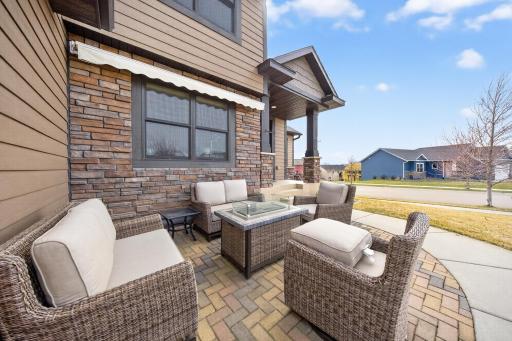 1998 Esther Lane SW, Rochester, MN 55902