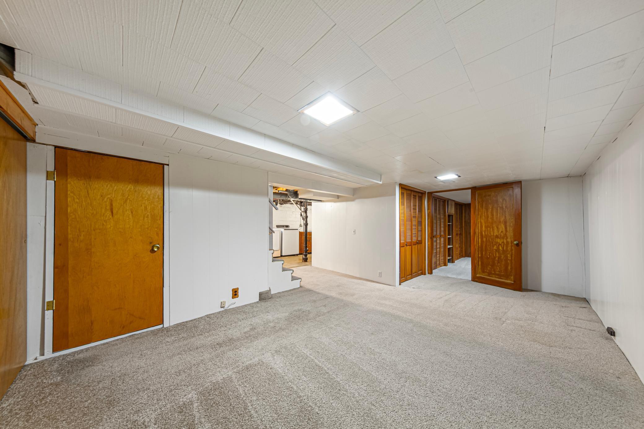 34 family room_lower.jpg