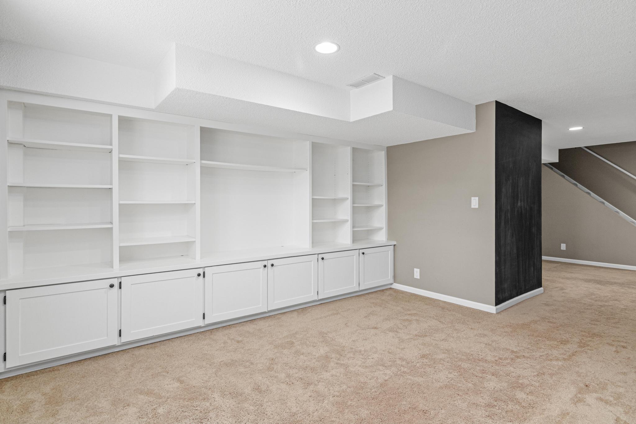 LOWER LEVEL FLEX SPACE