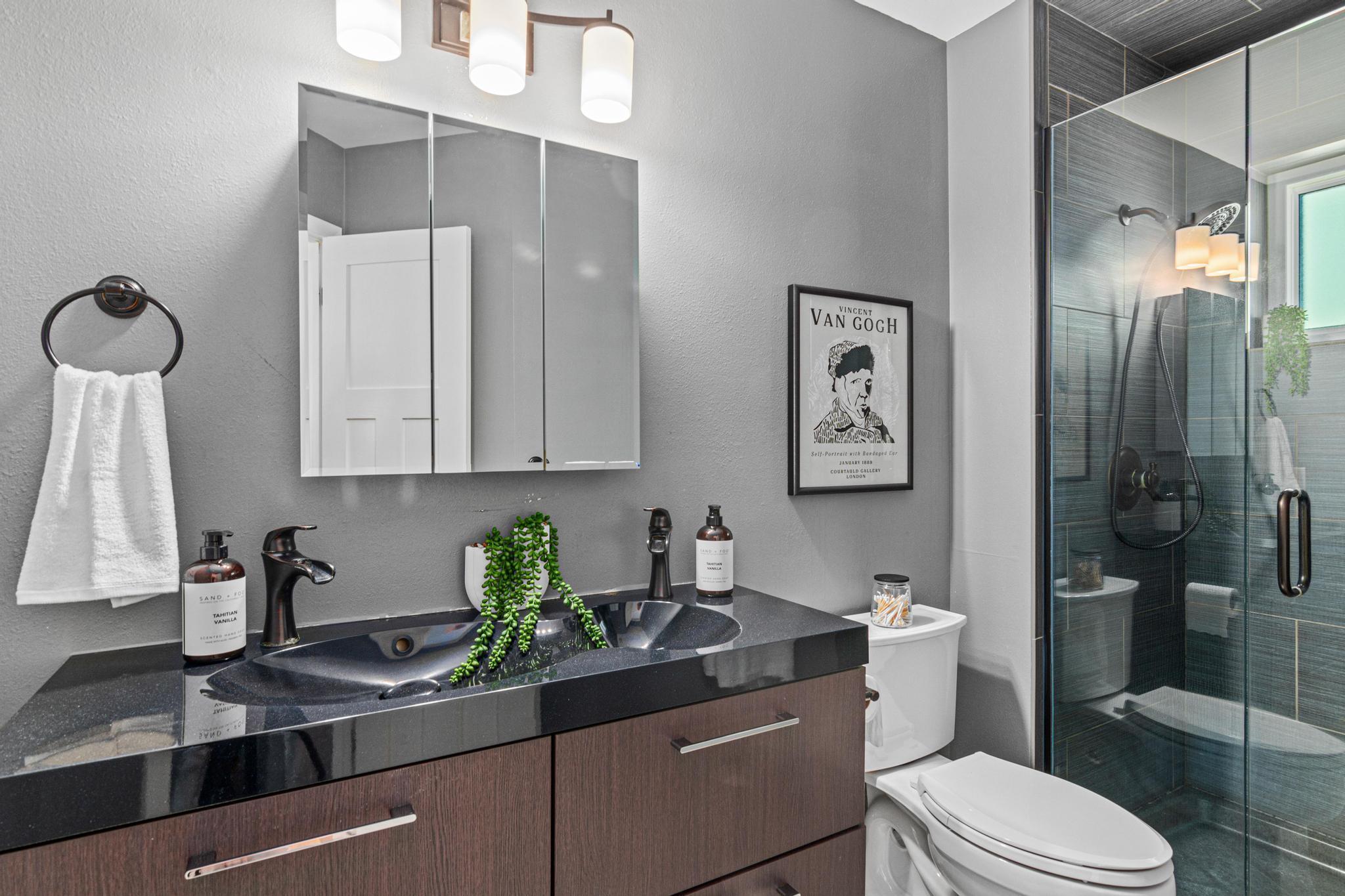 PRIMARY ENSUITE 3/4 BATHROOM