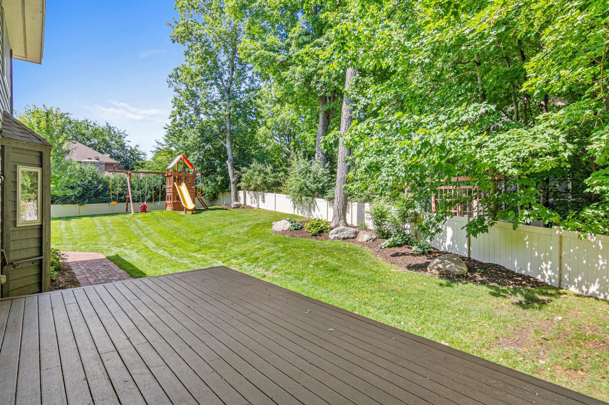 MAINTENANCE FREE DECK AND