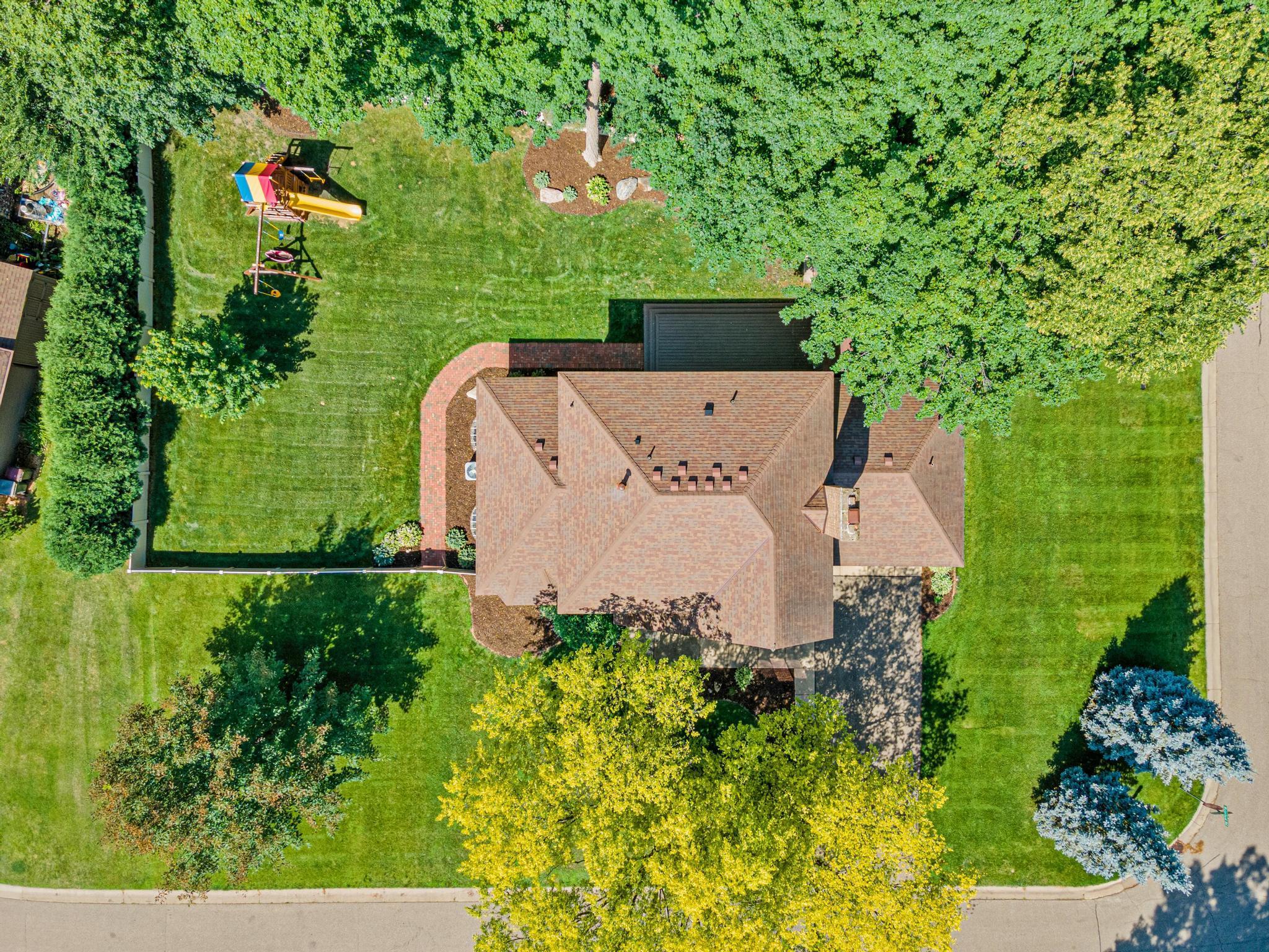 LARGE CORNER LOT