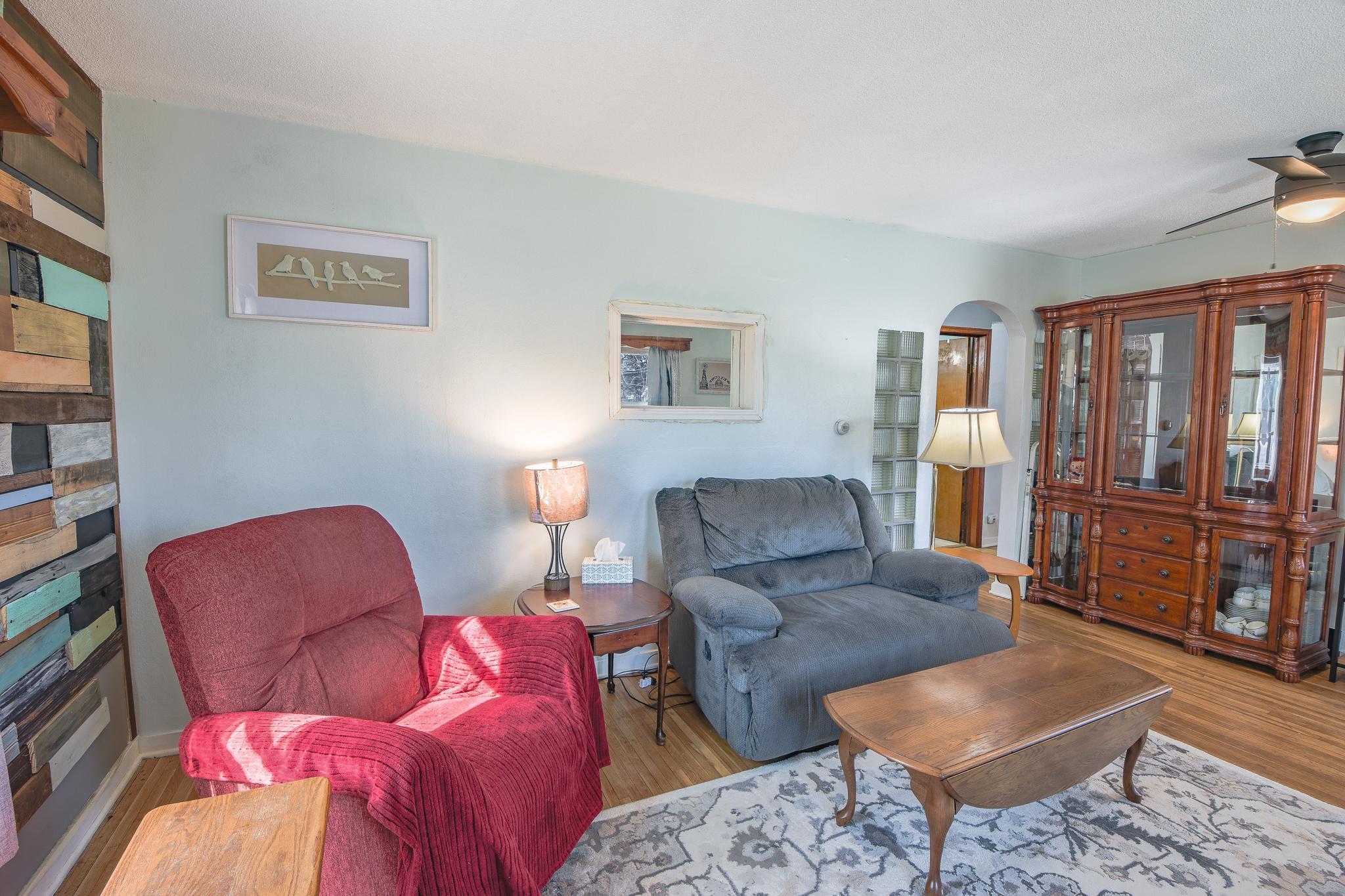 239 32nd Ave N-10.jpg