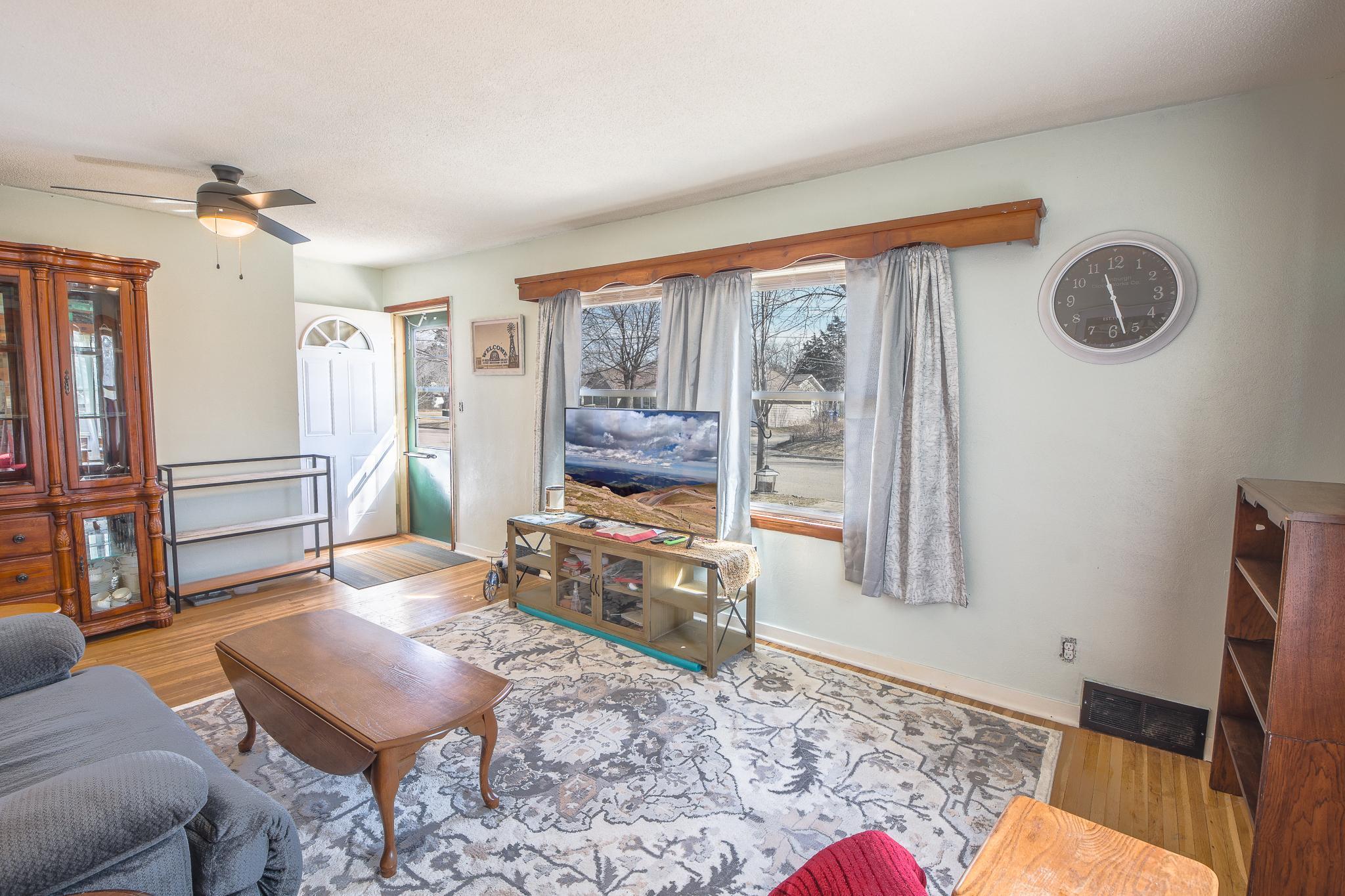 239 32nd Ave N-11.jpg