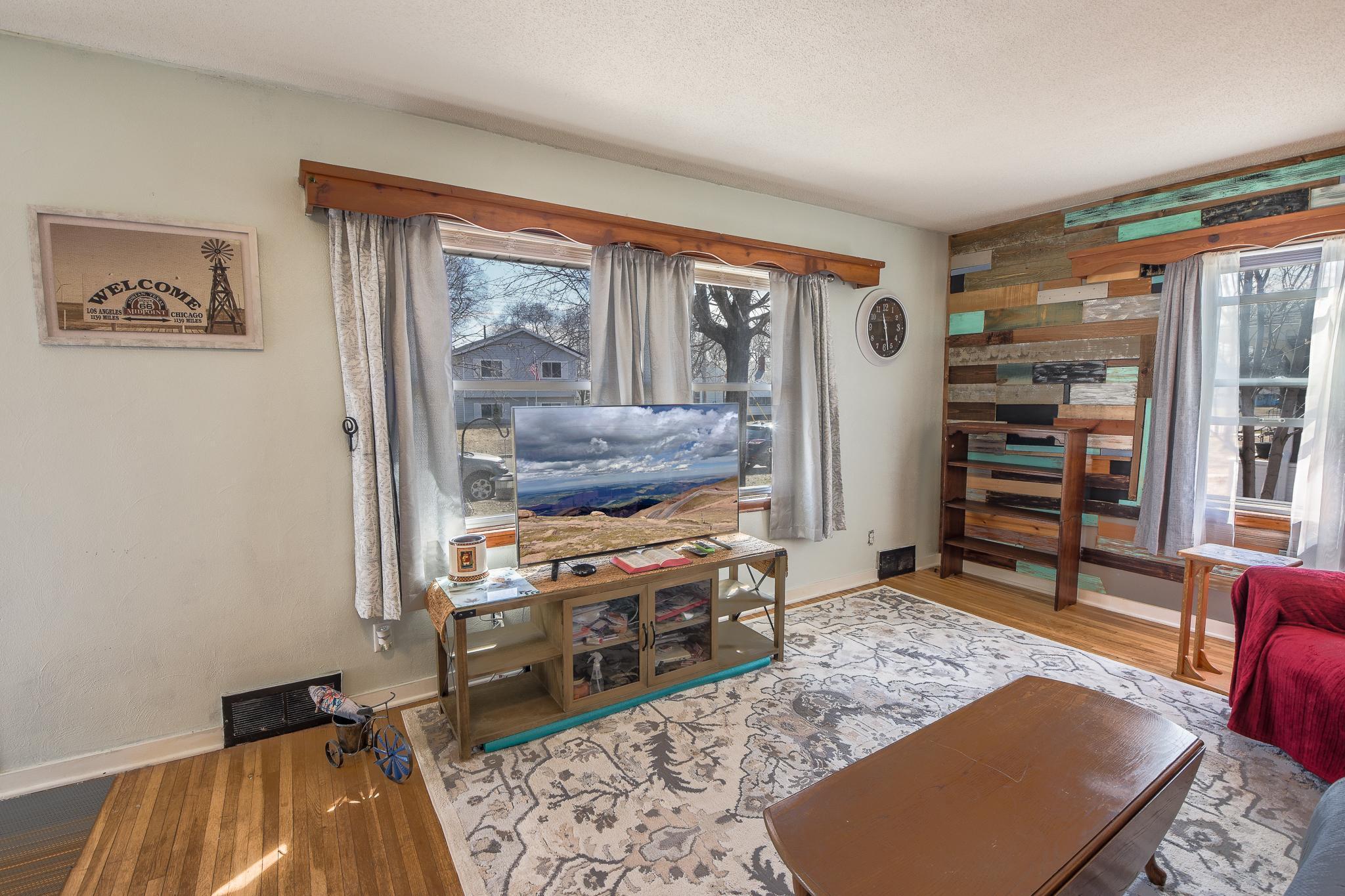 239 32nd Ave N-12.jpg