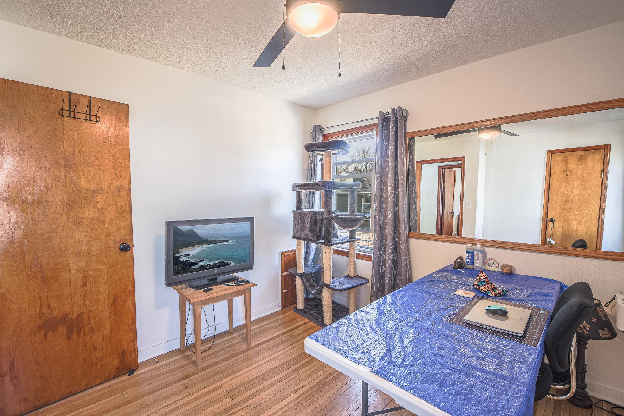 239 32nd Ave N-16.jpg