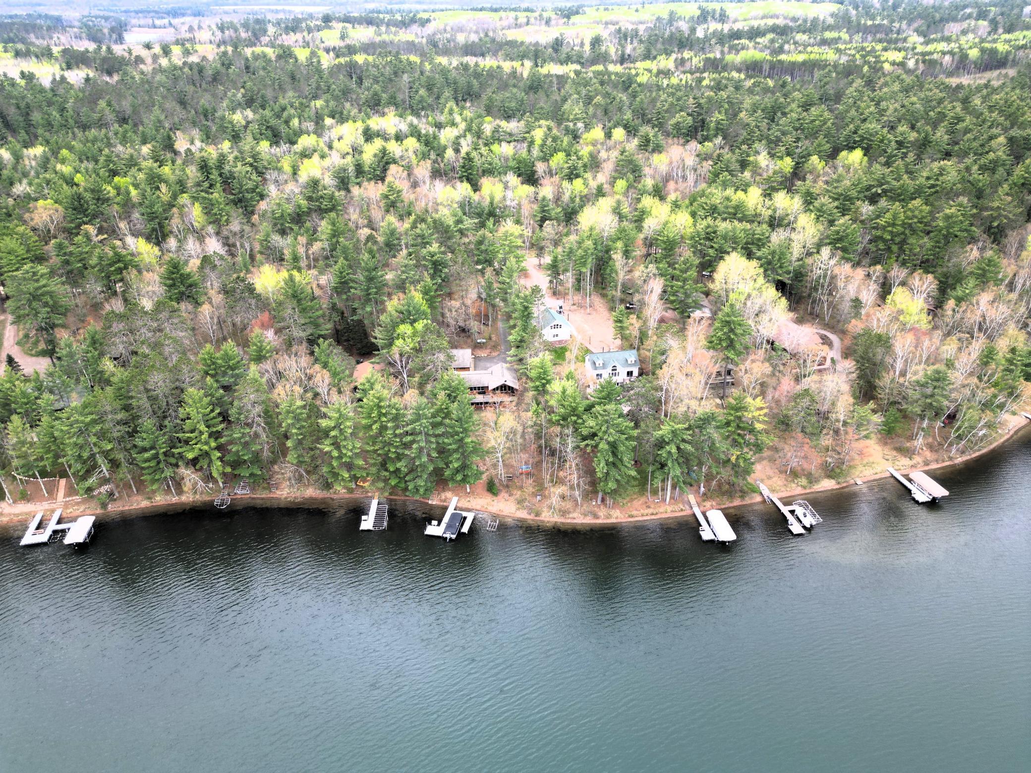 Over 105 feet of shoreline!
