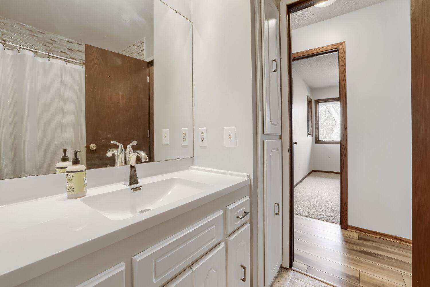 18127 Flanders St NE - Web Quality - 024 - 20 Bathroom.jpg