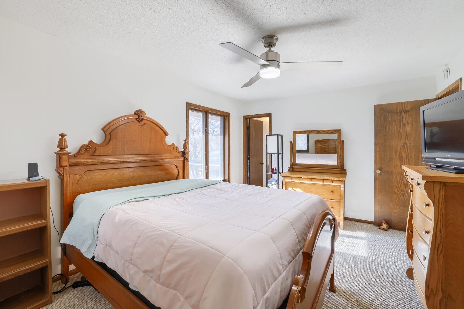 18127 Flanders St NE - Web Quality - 023 - 19 Bedroom.jpg