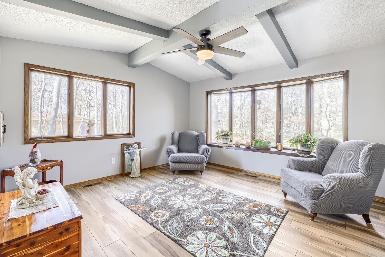 18127 Flanders St NE - Web Quality - 011 - 07 Living Room.jpg