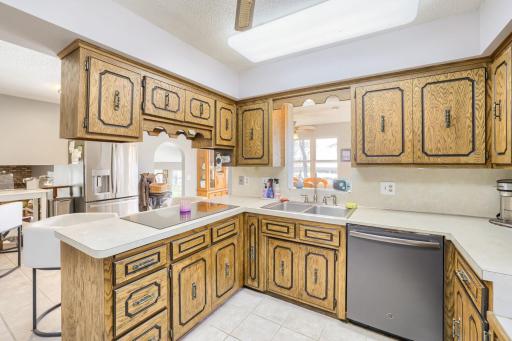 18127 Flanders St NE - Web Quality - 018 - 14 Kitchen.jpg