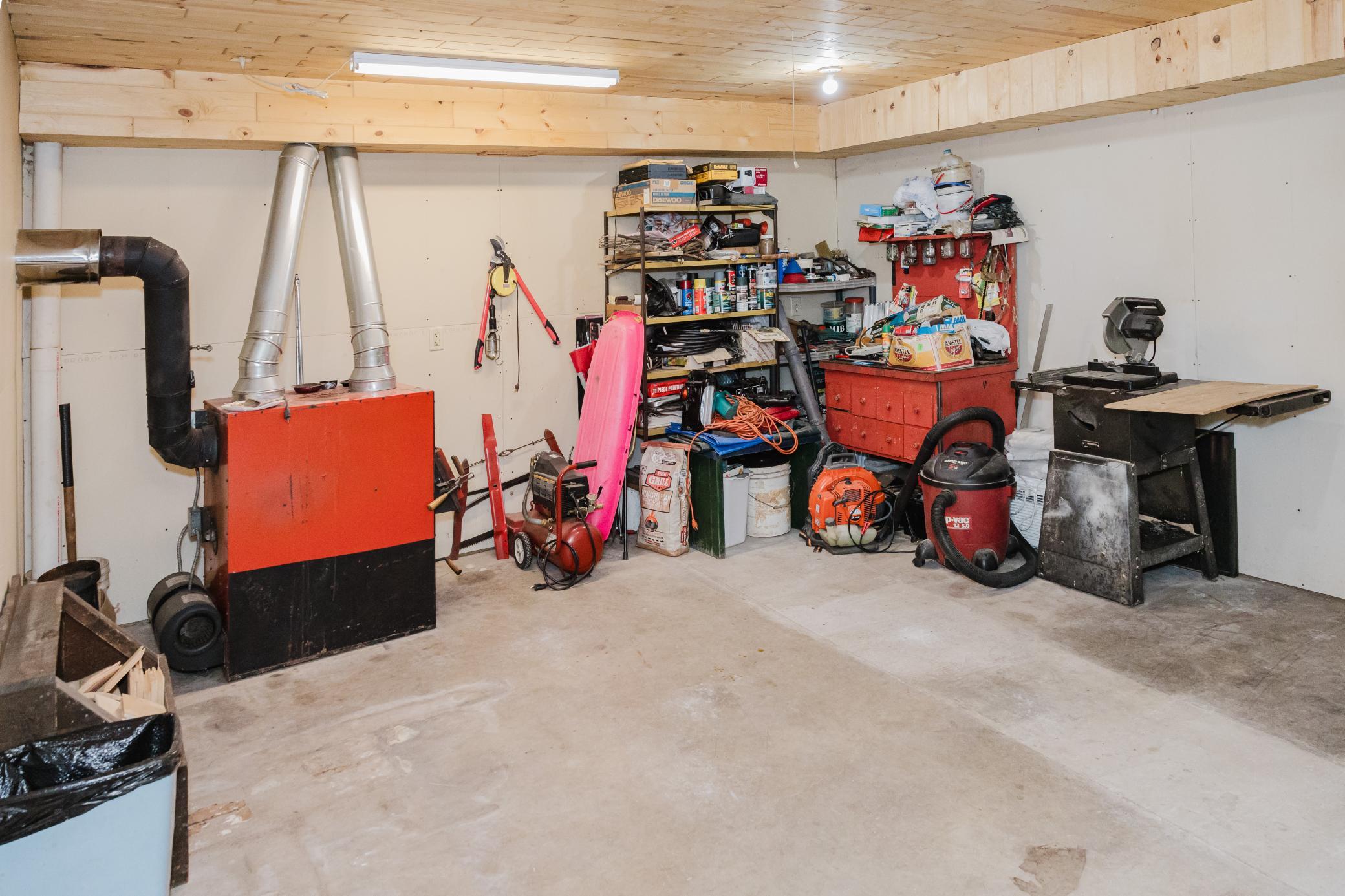 Shop Area/Entrance