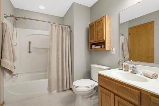 220 Heritage Lane, Circle Pines, MN 55014