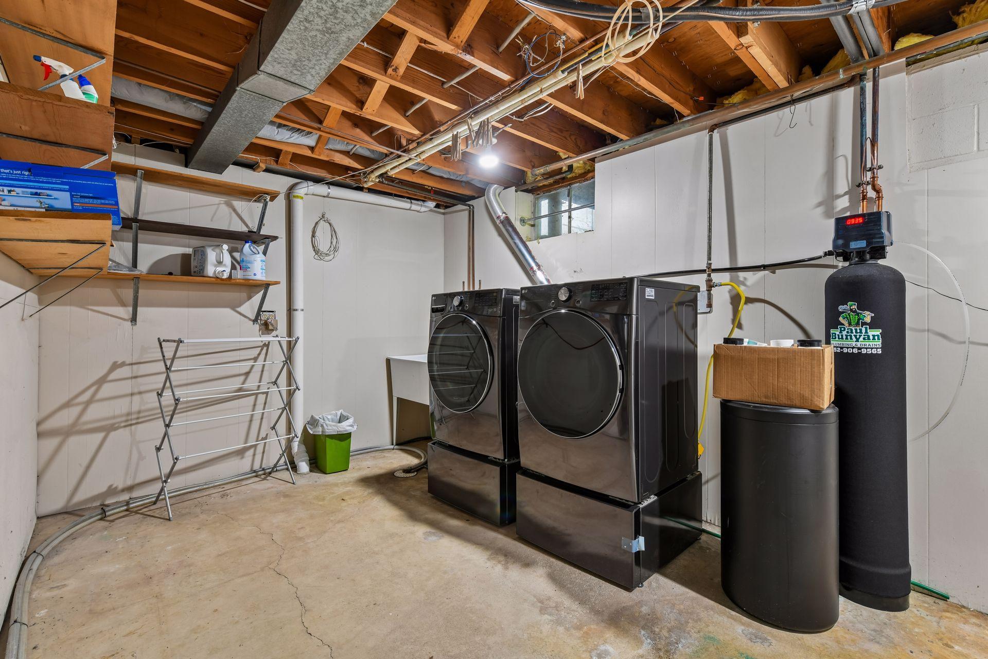 Lowe Level Laundry