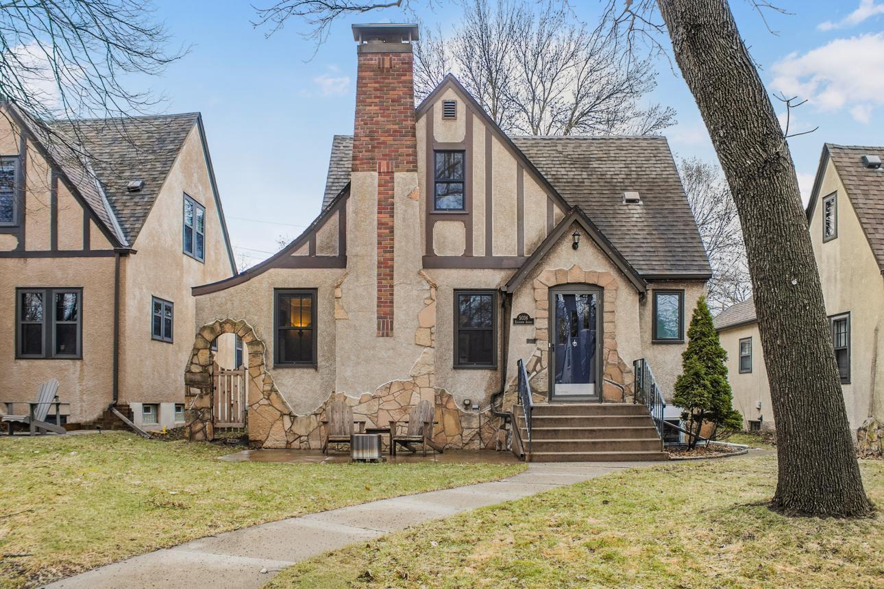 Welcome to 5036 11th Ave S!